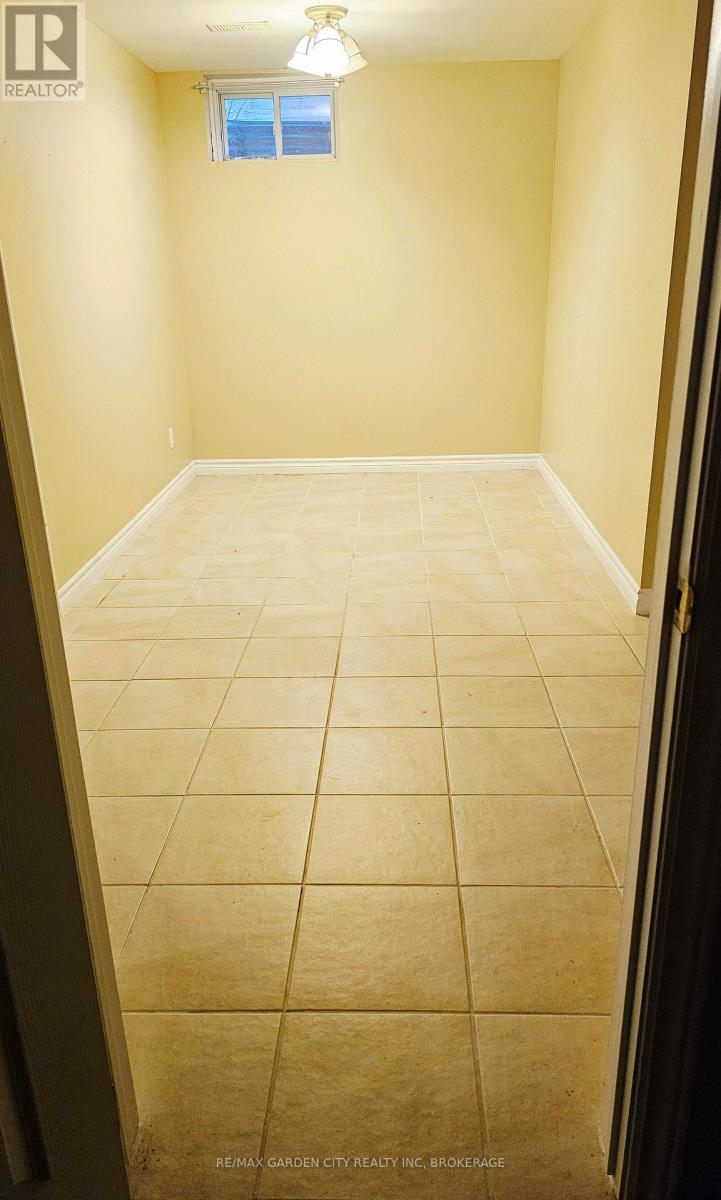 244 Autumn Crescent, Welland, Ontario  L3C 7K2 - Photo 19 - X12545972