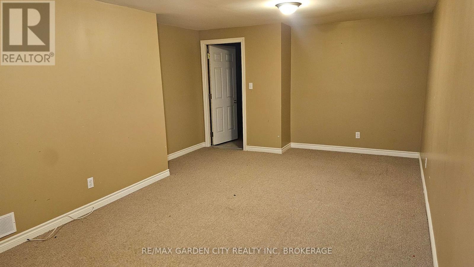 244 Autumn Crescent, Welland, Ontario  L3C 7K2 - Photo 23 - X12545972