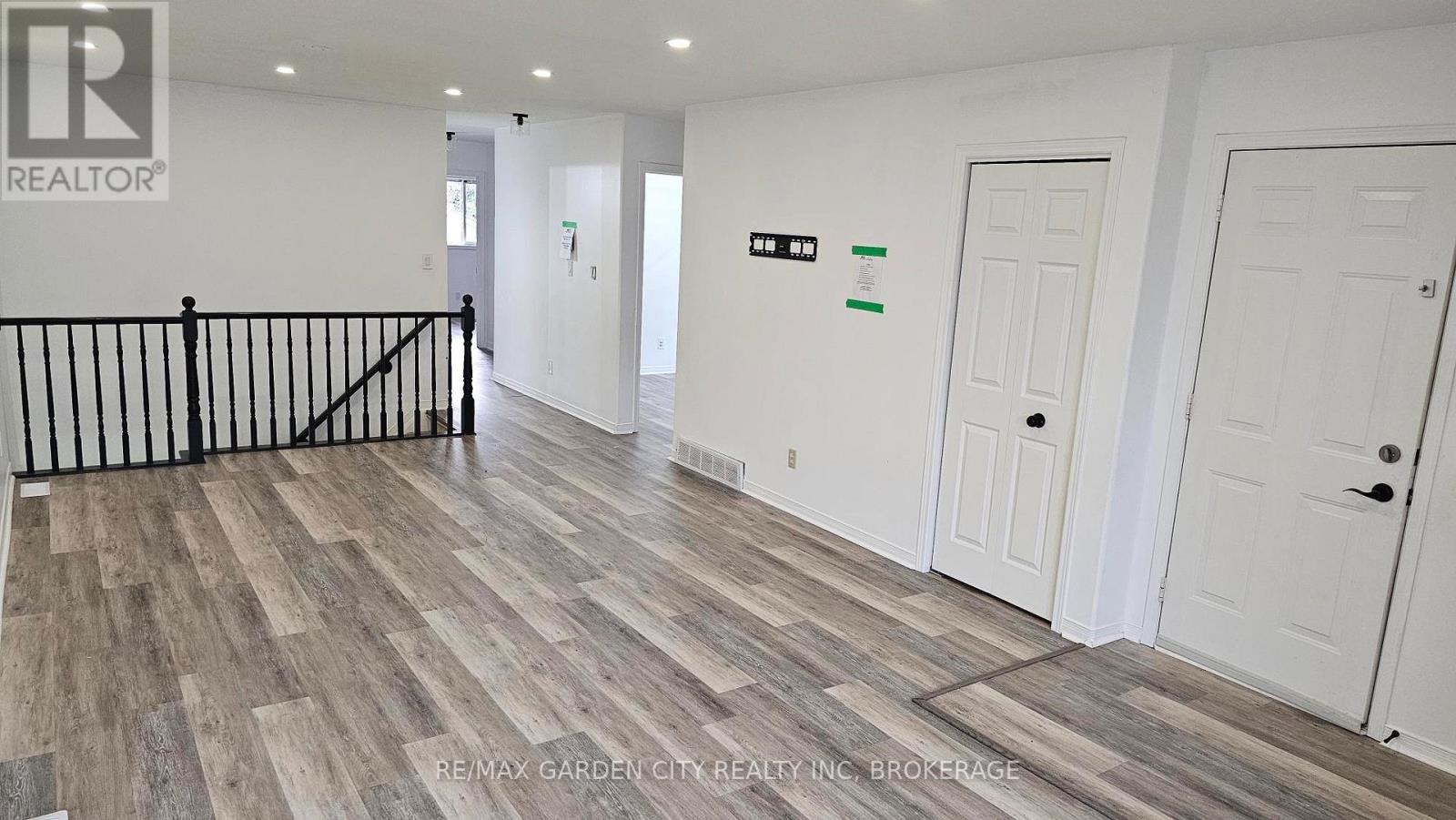 244 Autumn Crescent, Welland, Ontario  L3C 7K2 - Photo 4 - X12545972