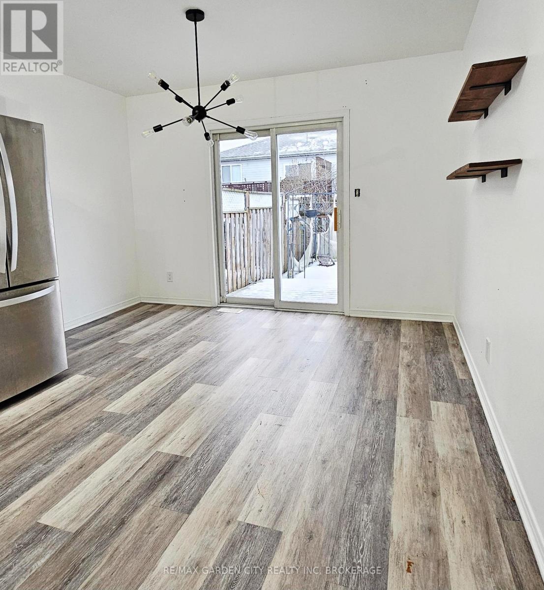 244 Autumn Crescent, Welland, Ontario  L3C 7K2 - Photo 8 - X12545972