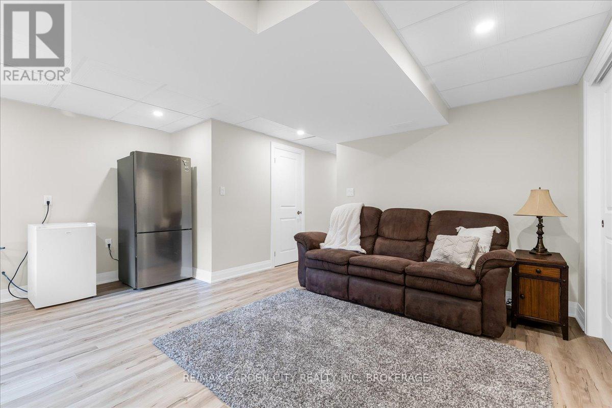 45 Hemlock Way, Grimsby, Ontario  L3M 0A8 - Photo 30 - X12546008