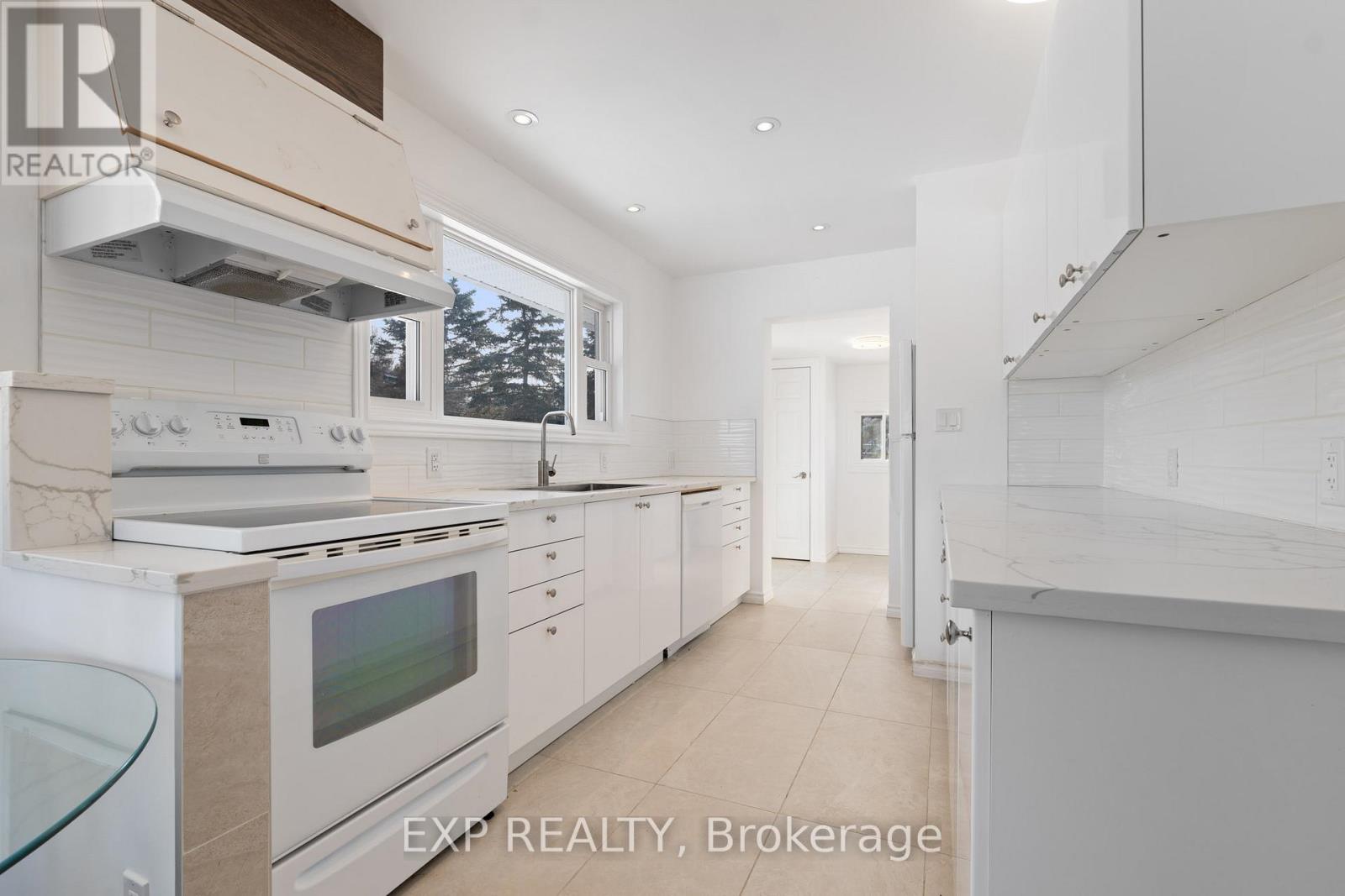 2651 Mcaffee Street, Fort Erie, Ontario  L2A 5M4 - Photo 4 - X12546034