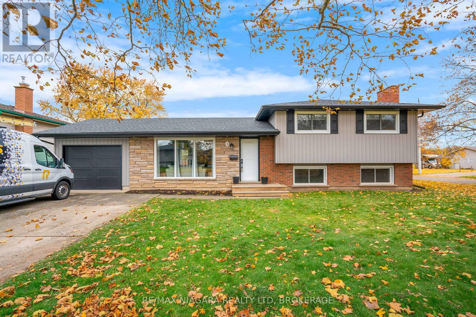 3 Florence Street, St. Catharines, Ontario  L2N 3G5 - Photo 1 - X12546058