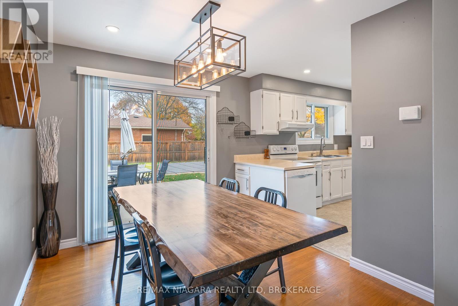 3 Florence Street, St. Catharines, Ontario  L2N 3G5 - Photo 11 - X12546058