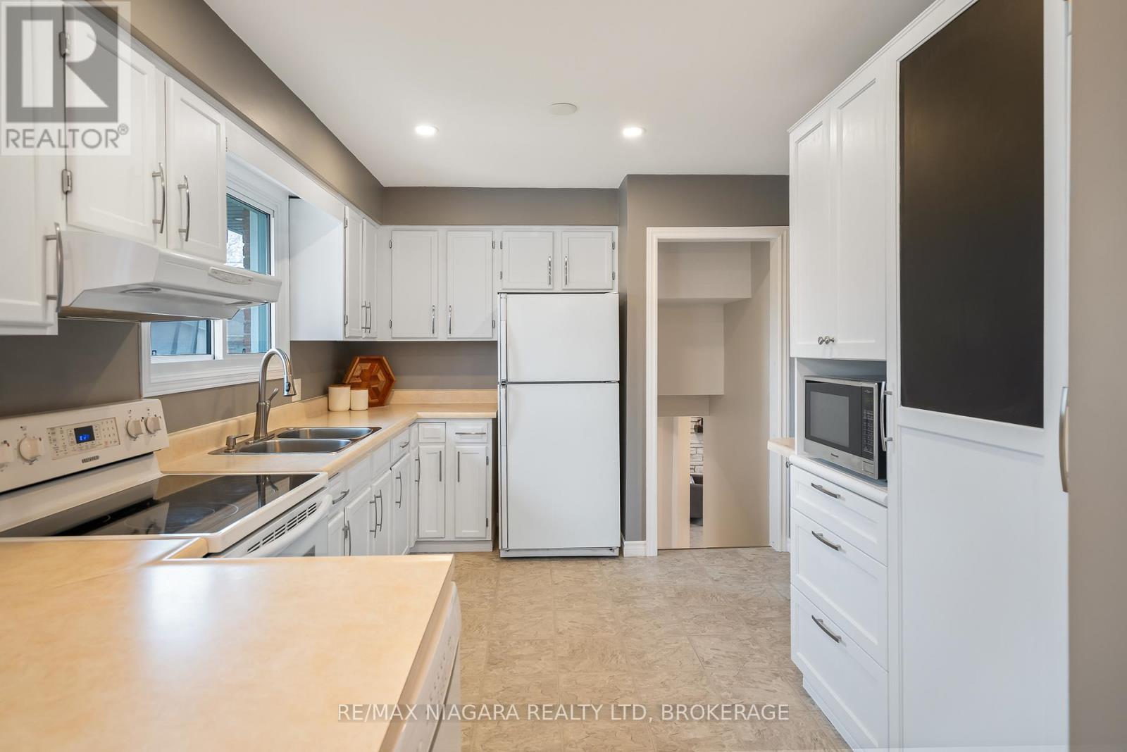 3 Florence Street, St. Catharines, Ontario  L2N 3G5 - Photo 13 - X12546058