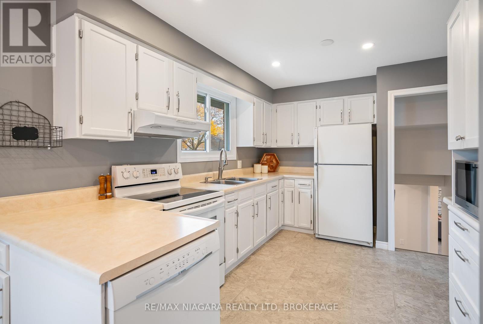 3 Florence Street, St. Catharines, Ontario  L2N 3G5 - Photo 14 - X12546058