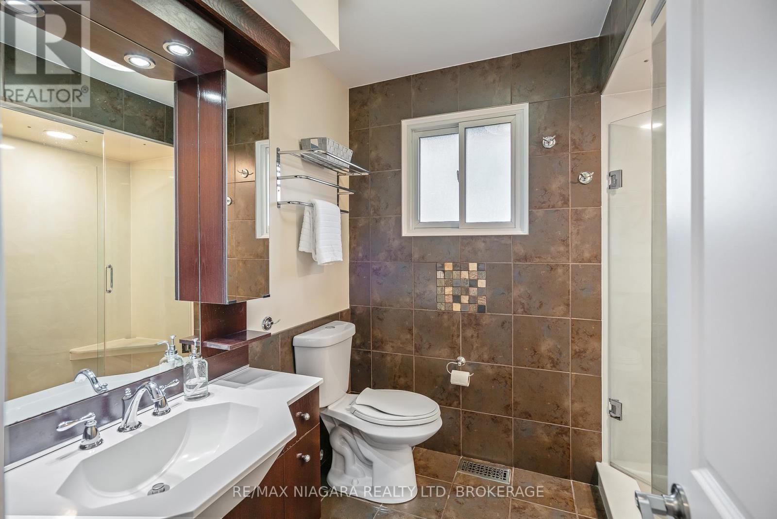 3 Florence Street, St. Catharines, Ontario  L2N 3G5 - Photo 18 - X12546058