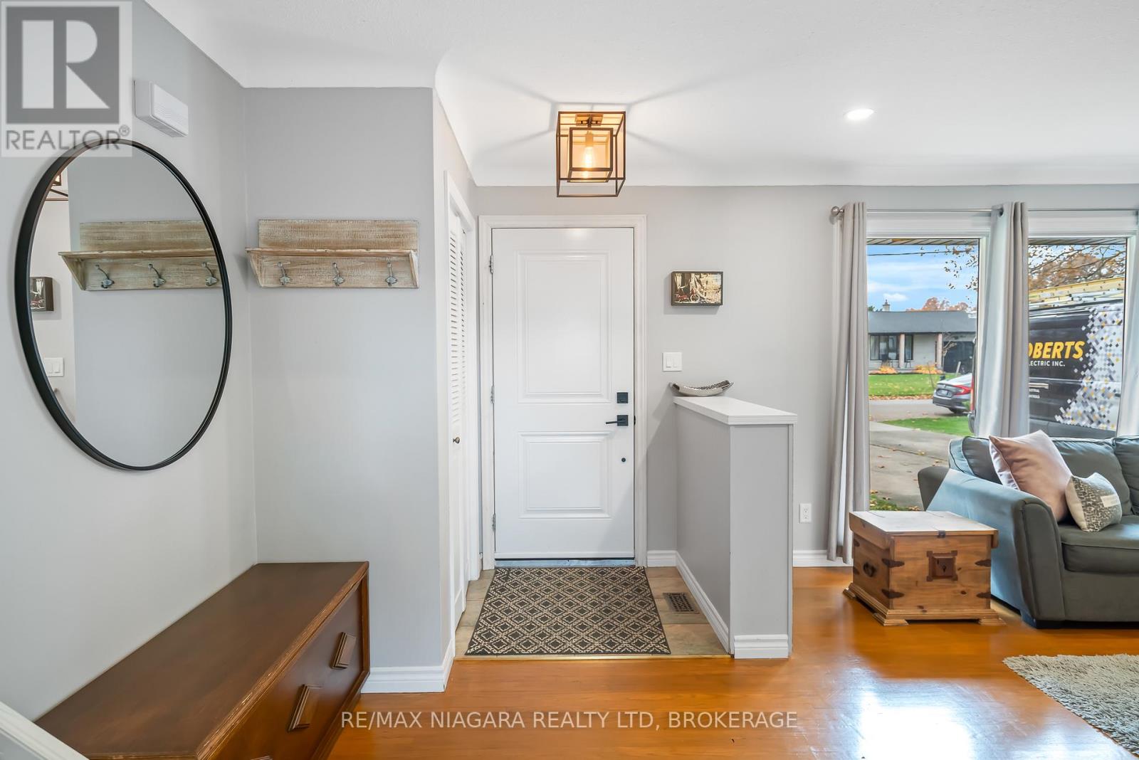 3 Florence Street, St. Catharines, Ontario  L2N 3G5 - Photo 5 - X12546058