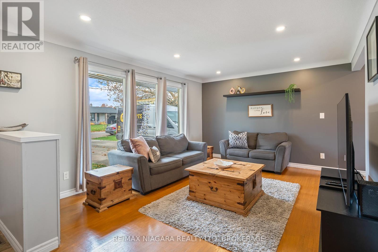 3 Florence Street, St. Catharines, Ontario  L2N 3G5 - Photo 6 - X12546058