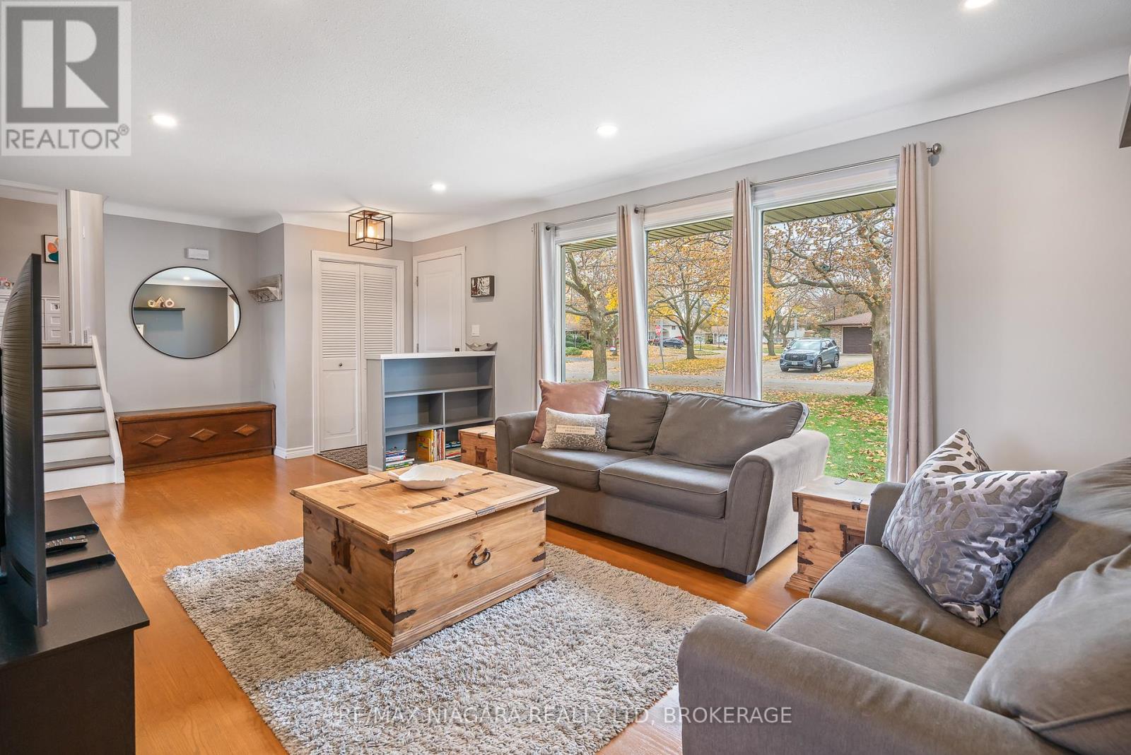 3 Florence Street, St. Catharines, Ontario  L2N 3G5 - Photo 9 - X12546058