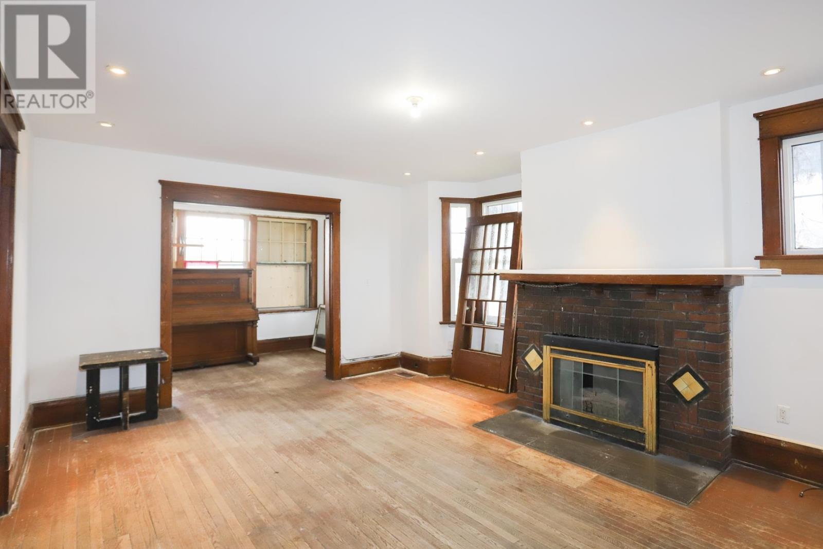 364 Albert St W, Sault Ste. Marie, Ontario  P6A 1B7 - Photo 12 - SM253184