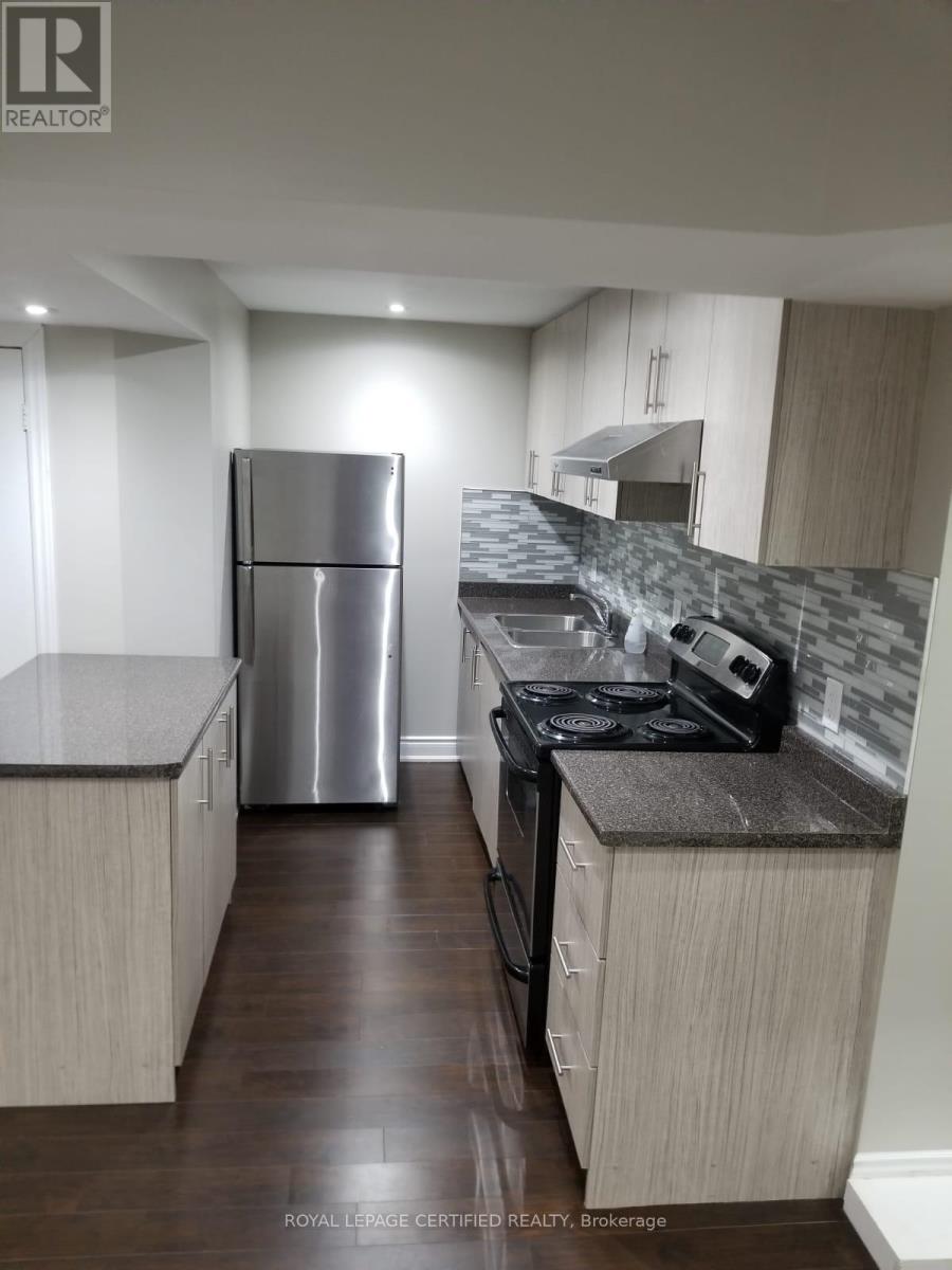 36 Wasaga Road, Brampton, Ontario  L6X 3B1 - Photo 6 - W12545794