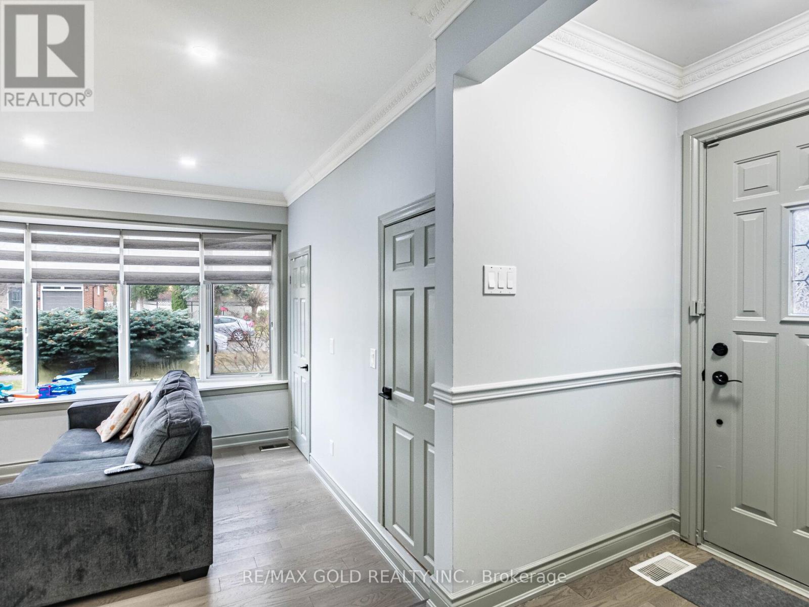 38 Aintree Crescent, Brampton, Ontario  L6T 2T3 - Photo 13 - W12545800