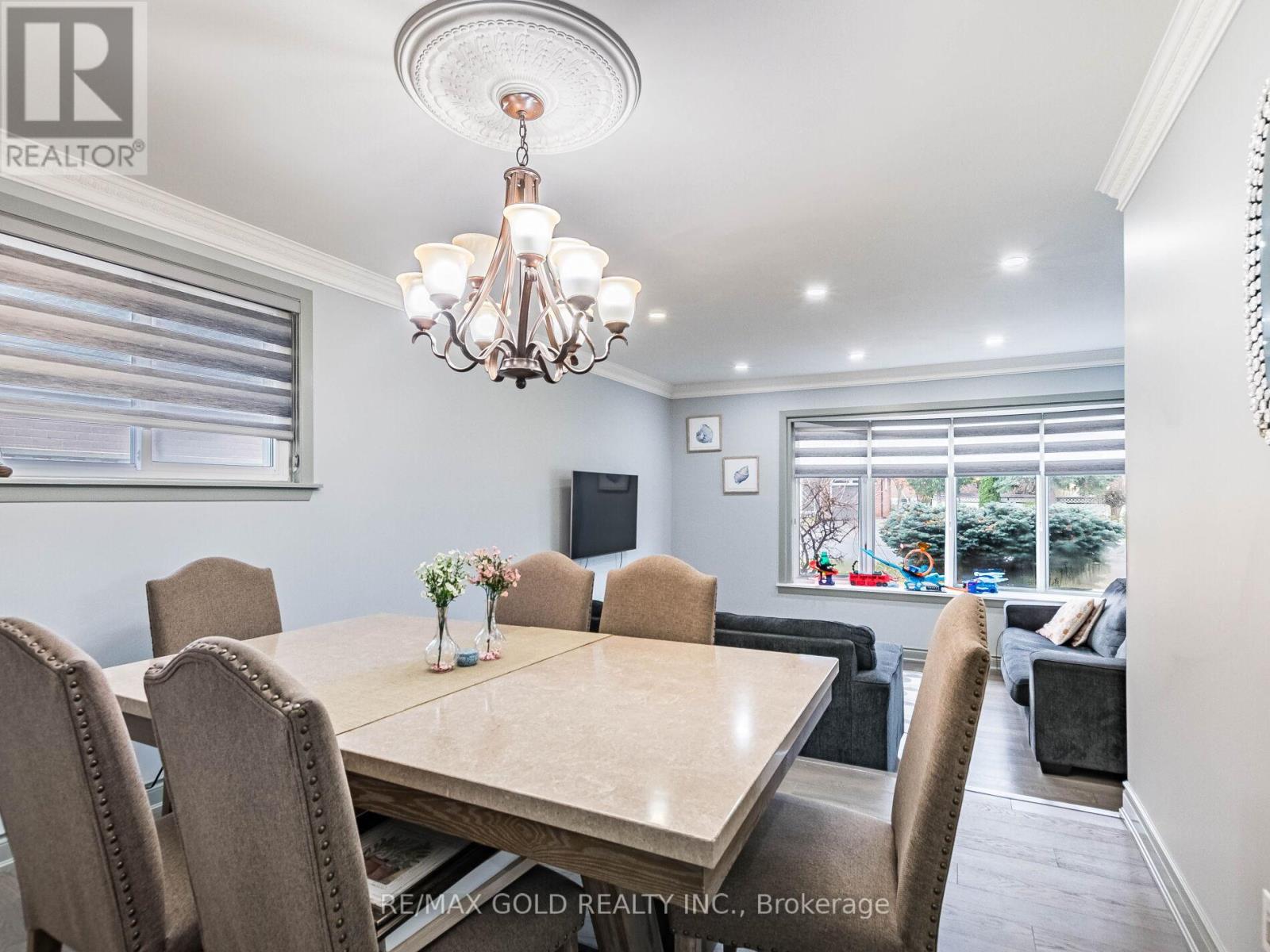 38 Aintree Crescent, Brampton, Ontario  L6T 2T3 - Photo 18 - W12545800