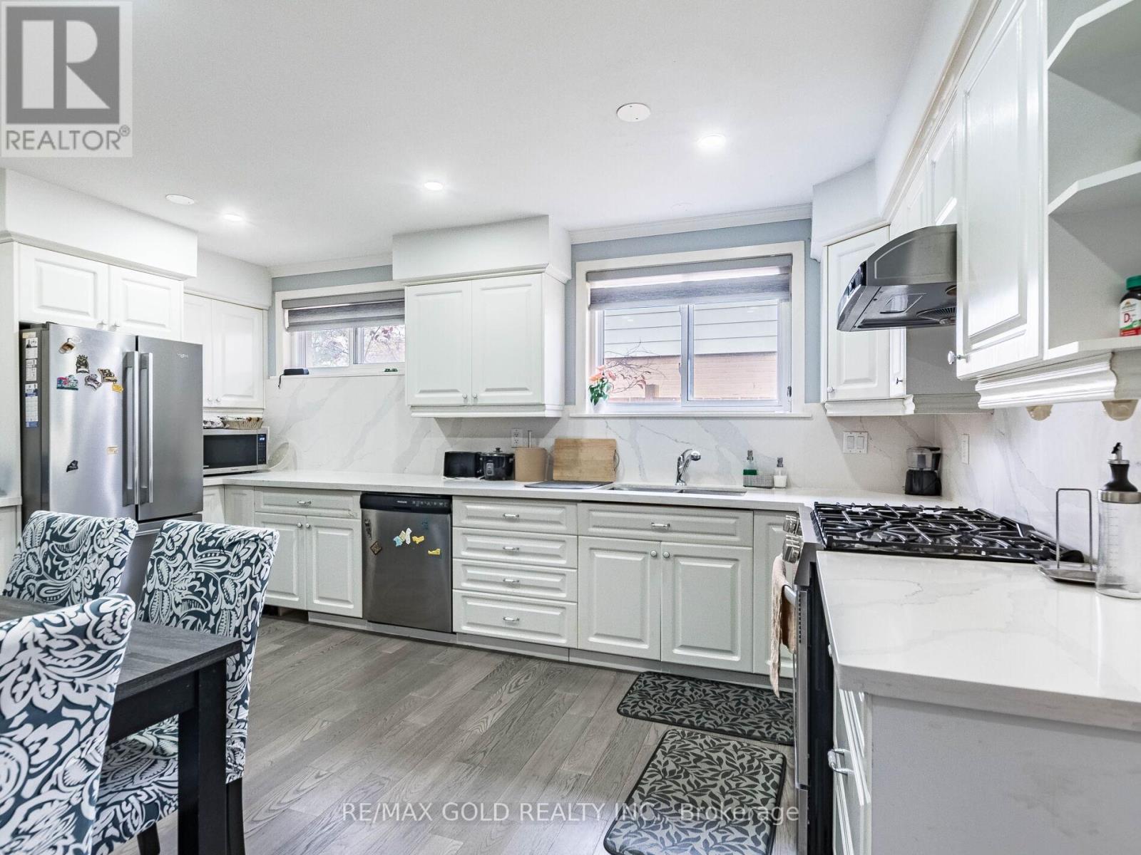 38 Aintree Crescent, Brampton, Ontario  L6T 2T3 - Photo 21 - W12545800