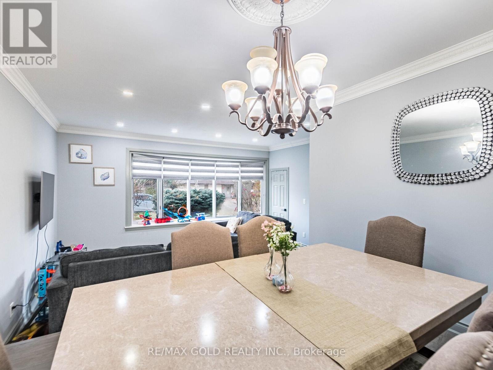 38 Aintree Crescent, Brampton, Ontario  L6T 2T3 - Photo 23 - W12545800