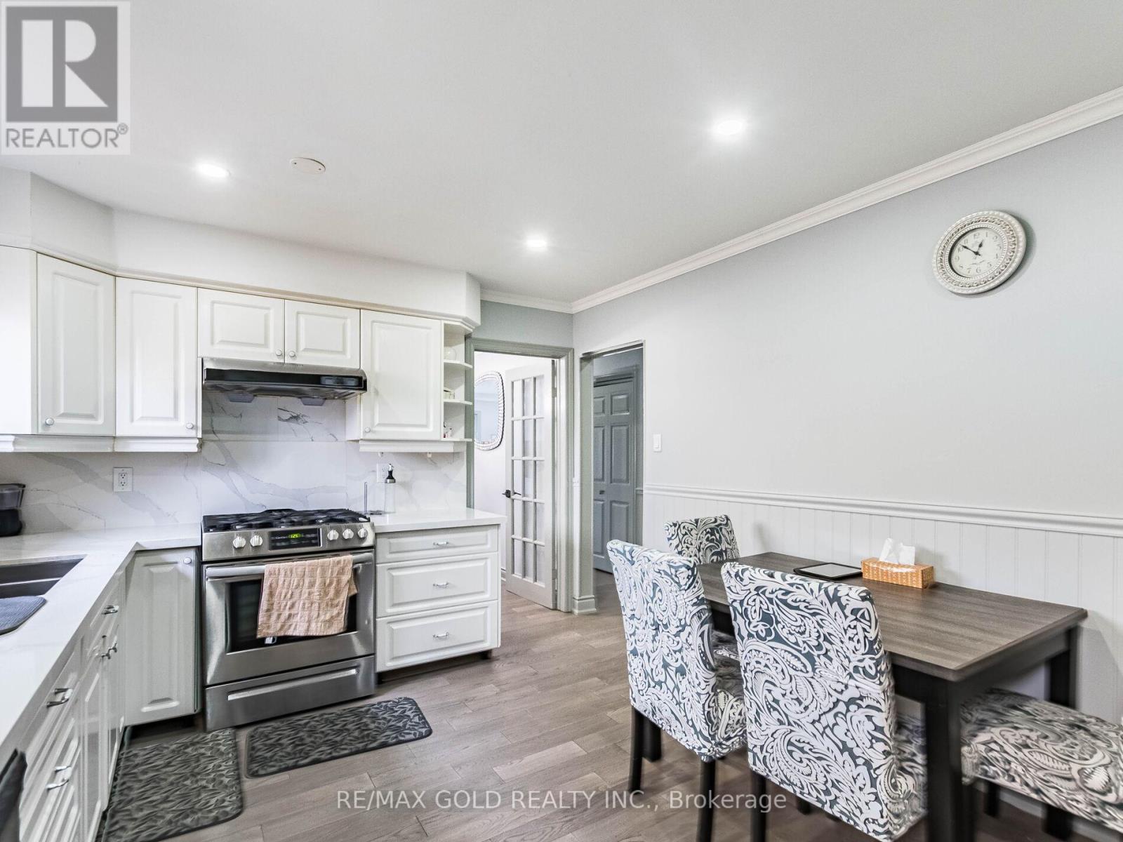 38 Aintree Crescent, Brampton, Ontario  L6T 2T3 - Photo 26 - W12545800