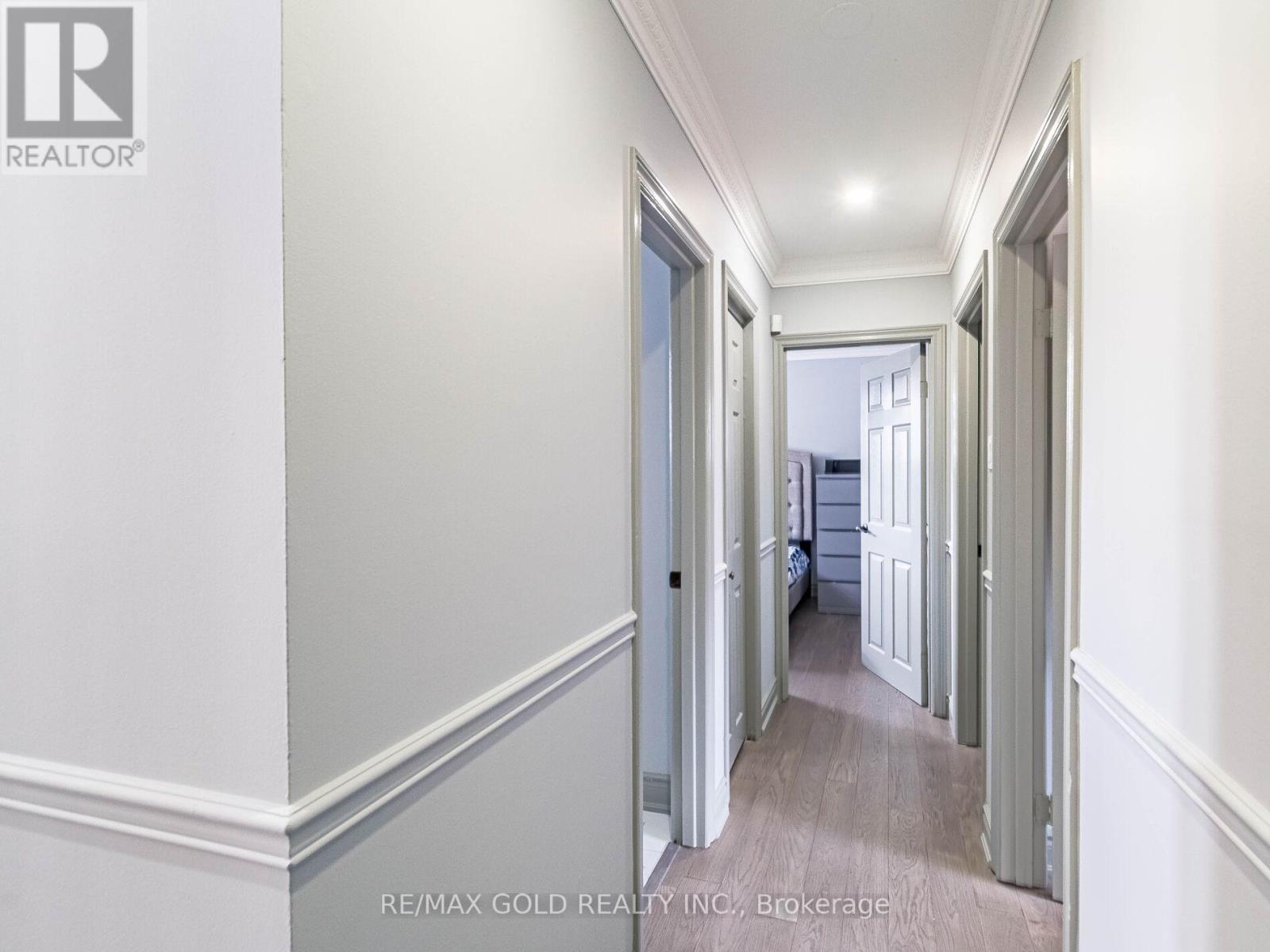 38 Aintree Crescent, Brampton, Ontario  L6T 2T3 - Photo 32 - W12545800