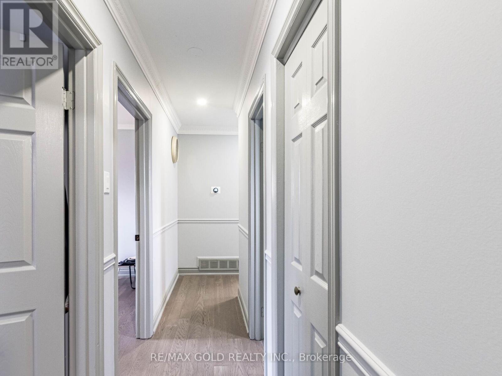 38 Aintree Crescent, Brampton, Ontario  L6T 2T3 - Photo 33 - W12545800