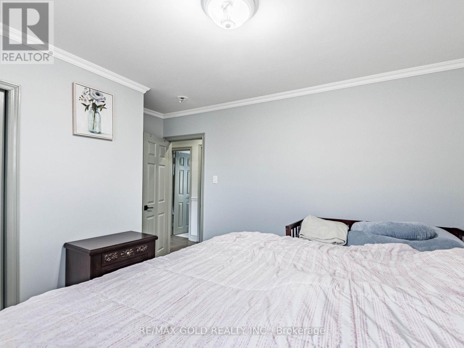 38 Aintree Crescent, Brampton, Ontario  L6T 2T3 - Photo 38 - W12545800