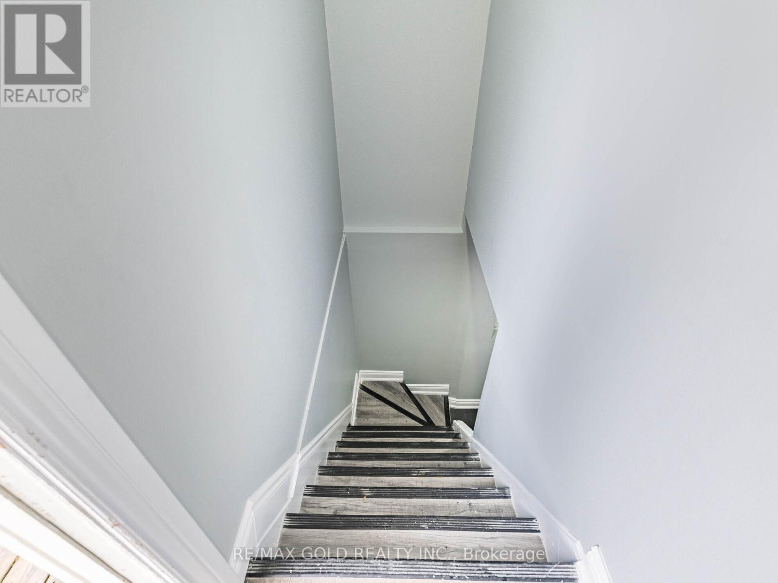 38 Aintree Crescent, Brampton, Ontario  L6T 2T3 - Photo 45 - W12545800