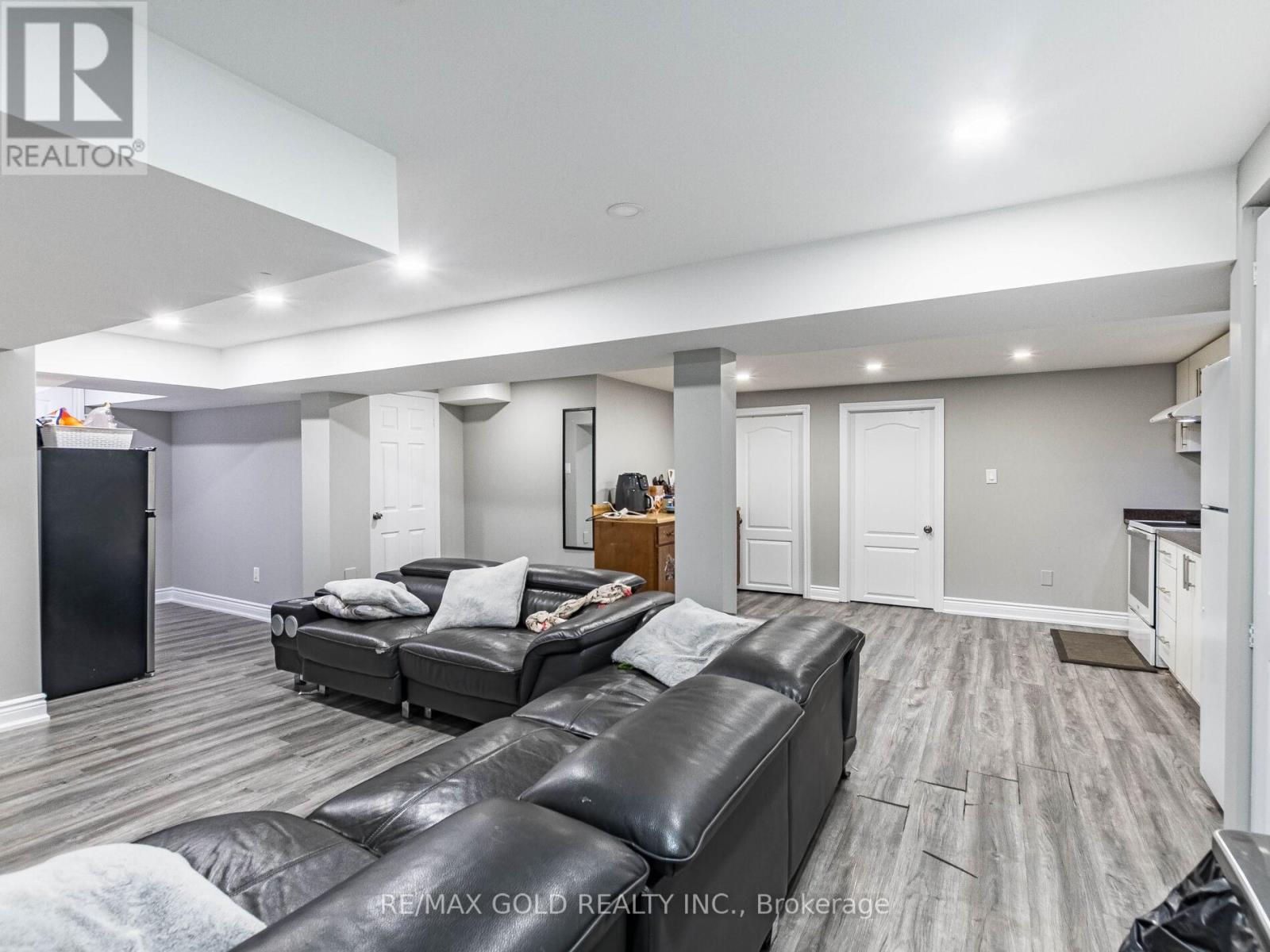 38 Aintree Crescent, Brampton, Ontario  L6T 2T3 - Photo 47 - W12545800