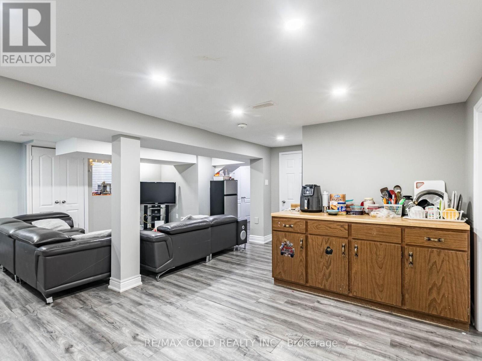 38 Aintree Crescent, Brampton, Ontario  L6T 2T3 - Photo 48 - W12545800