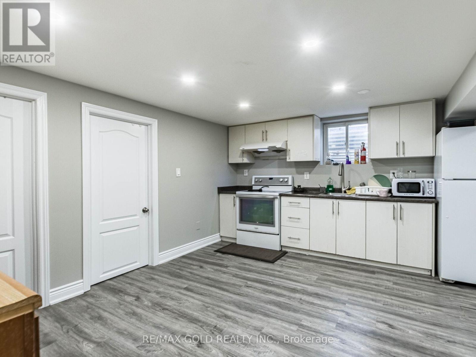 38 Aintree Crescent, Brampton, Ontario  L6T 2T3 - Photo 49 - W12545800