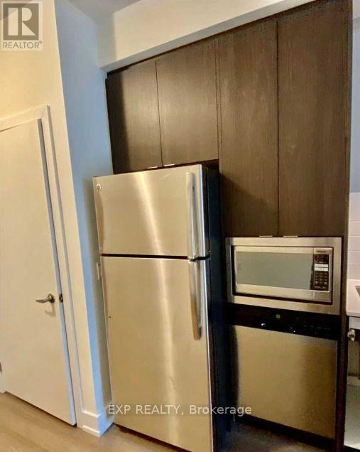 305 - 8 Ann Street, Mississauga, Ontario  L5G 3E6 - Photo 11 - W12545812