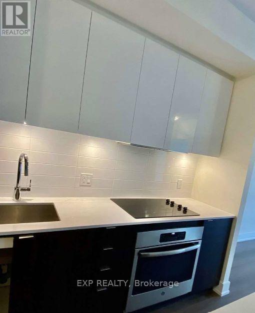 305 - 8 Ann Street, Mississauga, Ontario  L5G 3E6 - Photo 12 - W12545812