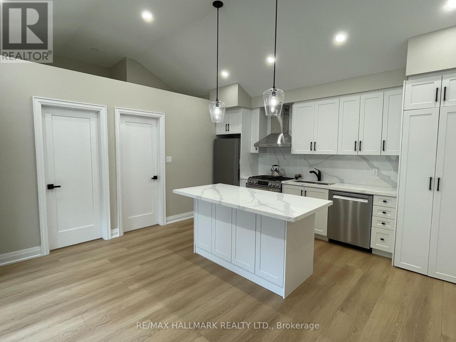 Garden - 45 Northcliffe Boulevard, Toronto, Ontario  M6H 3G9 - Photo 4 - W12545826