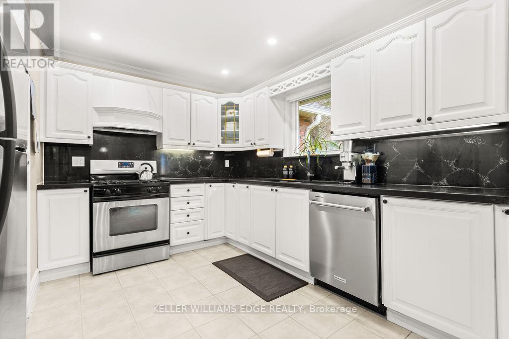 46 Wadsworth Circle, Brampton, Ontario  L6Z 1W7 - Photo 16 - W12545852