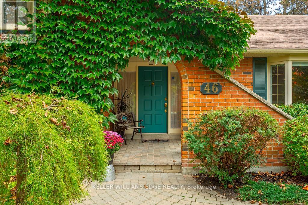 46 Wadsworth Circle, Brampton, Ontario  L6Z 1W7 - Photo 2 - W12545852