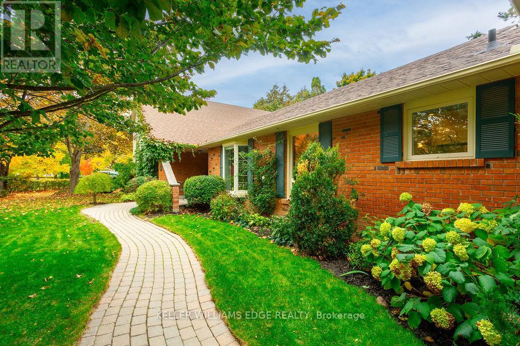 46 Wadsworth Circle, Brampton, Ontario  L6Z 1W7 - Photo 5 - W12545852