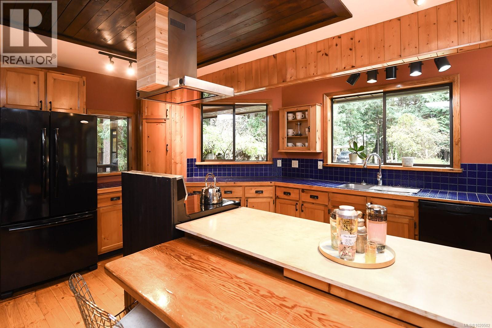 3274 Grant Rd, Courtenay, British Columbia  V9N 9P7 - Photo 8 - 1020502