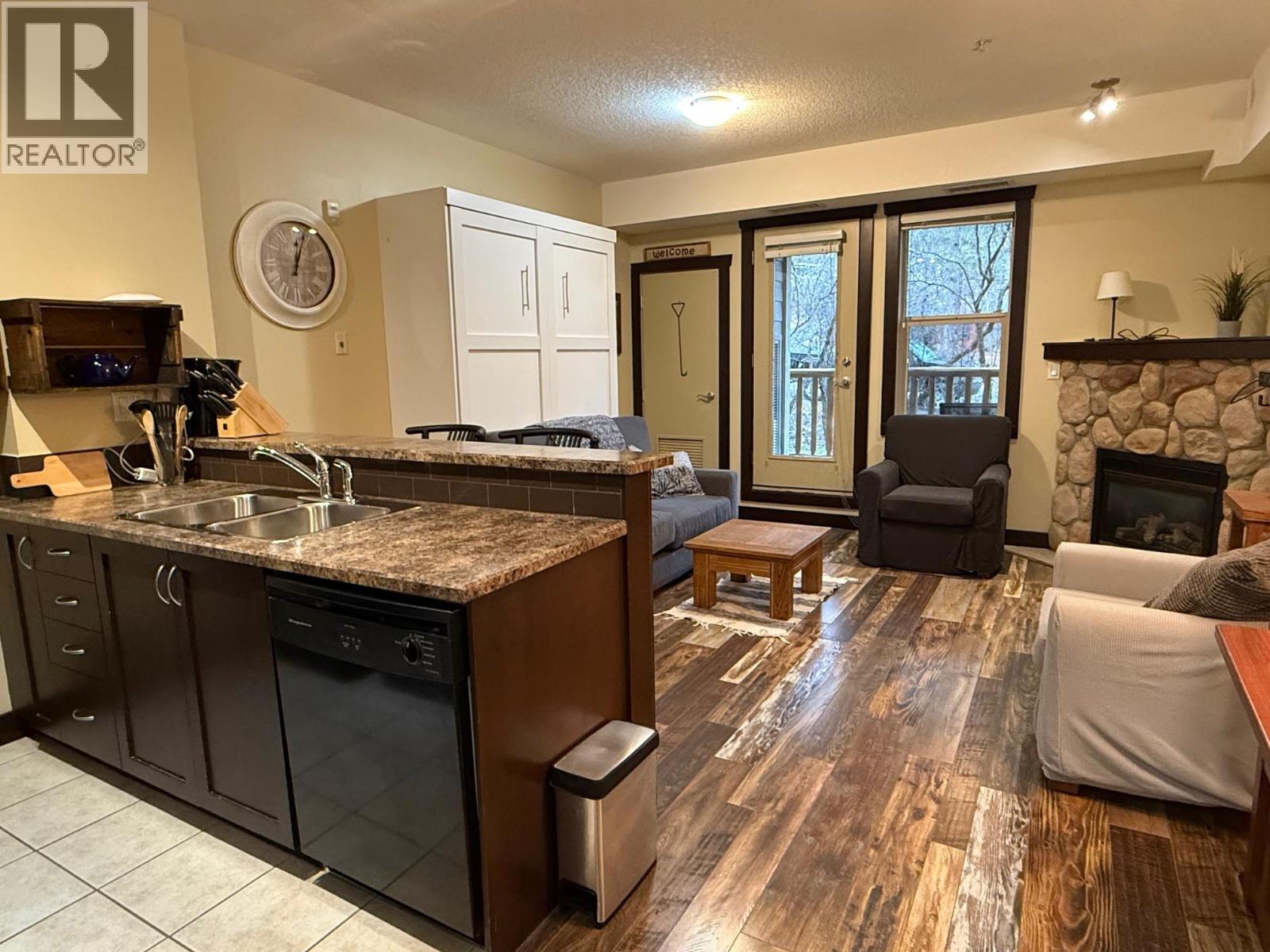 1500 Mcdonald Avenue Unit# 120, Fernie, British Columbia  V0B 1M1 - Photo 3 - 10368970