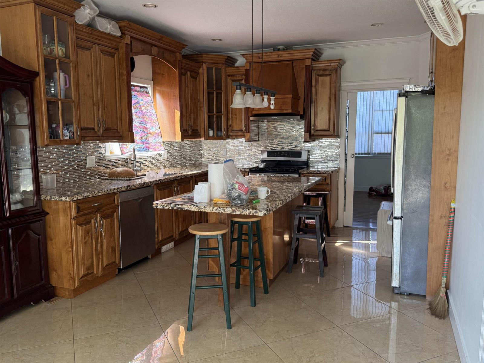 18048 64 Avenue, Surrey, British Columbia  V3S 1Z5 - Photo 6 - R3035819