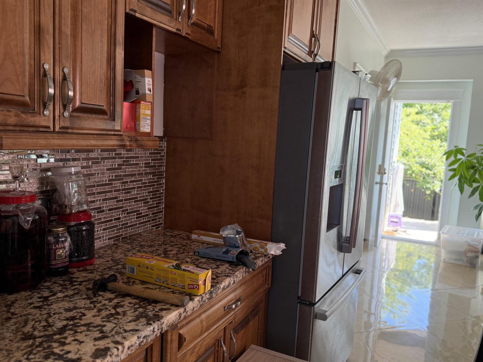 18048 64 Avenue, Surrey, British Columbia  V3S 1Z5 - Photo 4 - R3035819