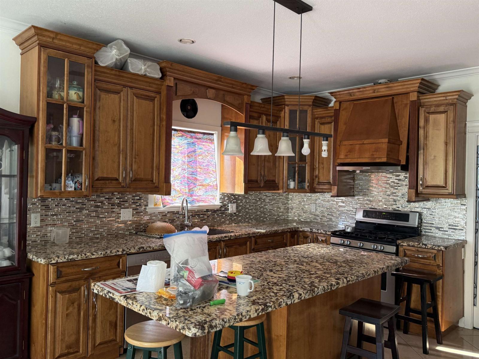 18048 64 Avenue, Surrey, British Columbia  V3S 1Z5 - Photo 3 - R3035819