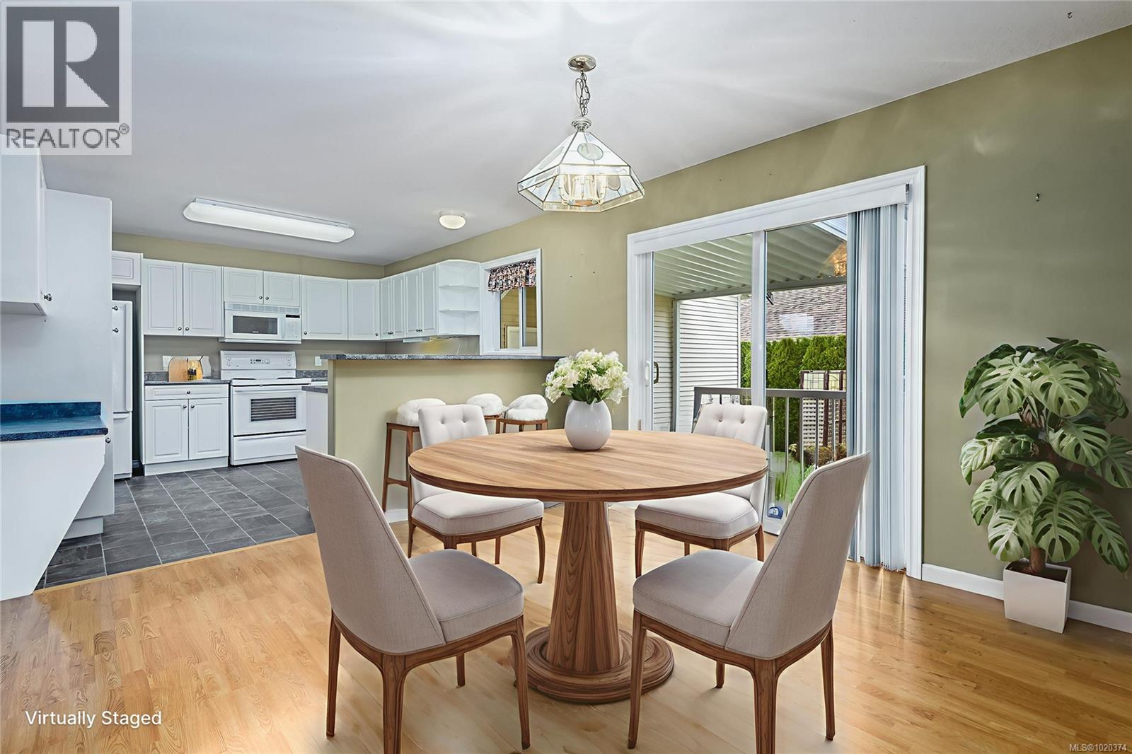 178 4714 Muir Rd, Courtenay, British Columbia  V9N 8Z6 - Photo 2 - 1020374