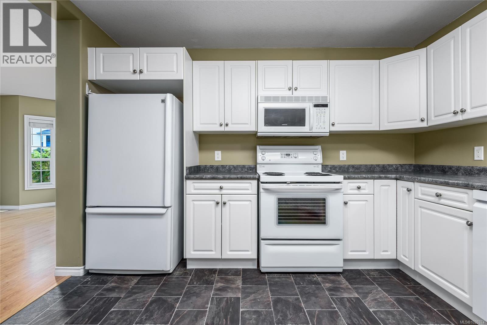 178 4714 Muir Rd, Courtenay, British Columbia  V9N 8Z6 - Photo 6 - 1020374