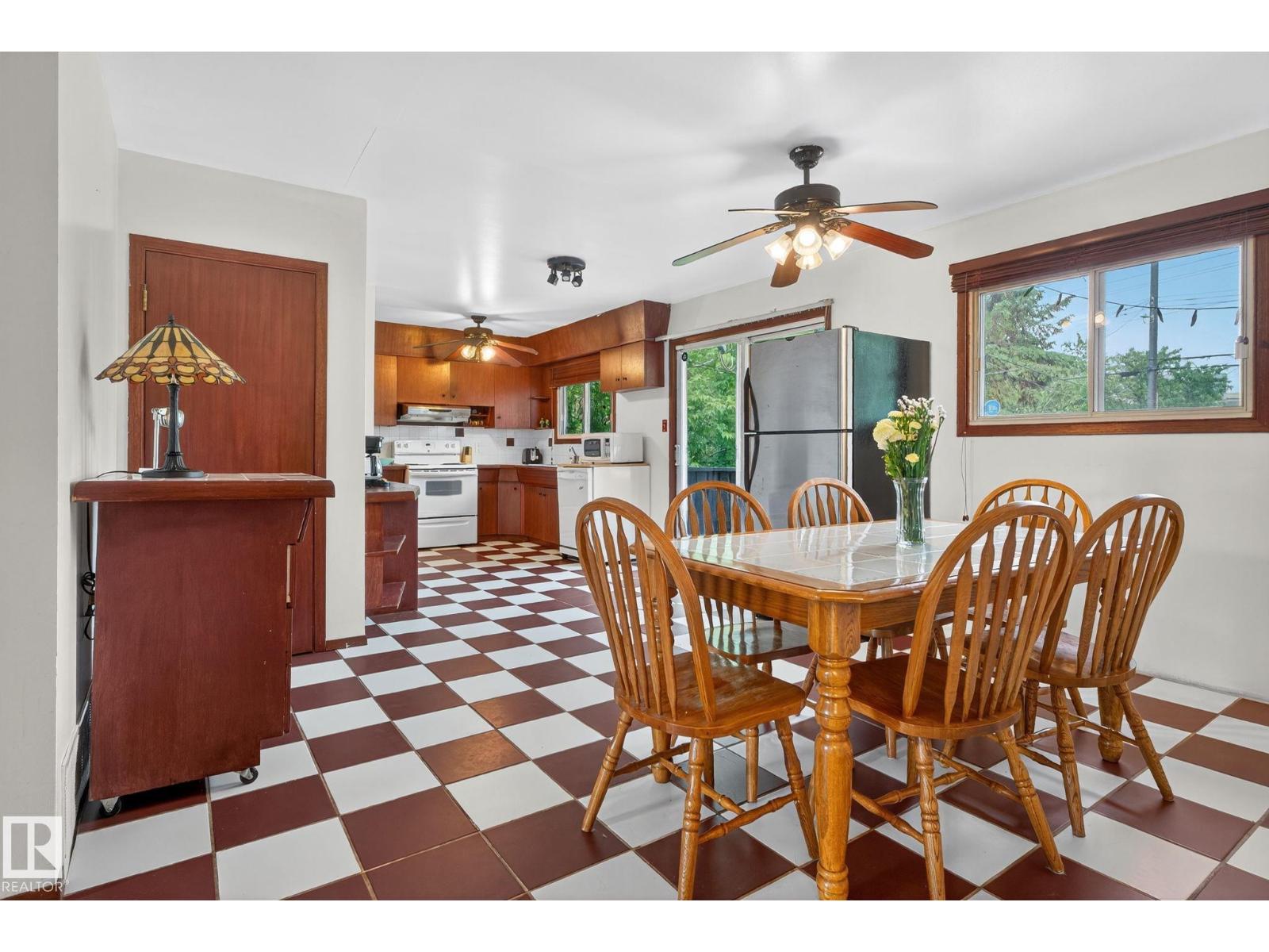 9603 52 St Nw, Edmonton, Alberta  T6B 1G8 - Photo 2 - E4465752