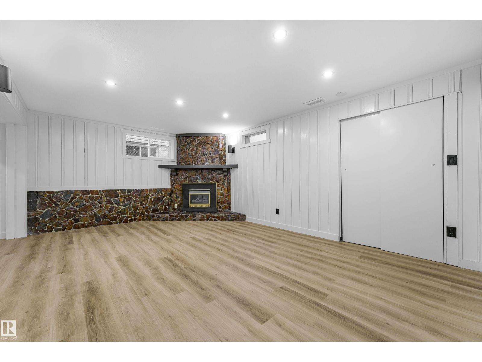 Unknown Address, ,    - Photo 20 - E4465753