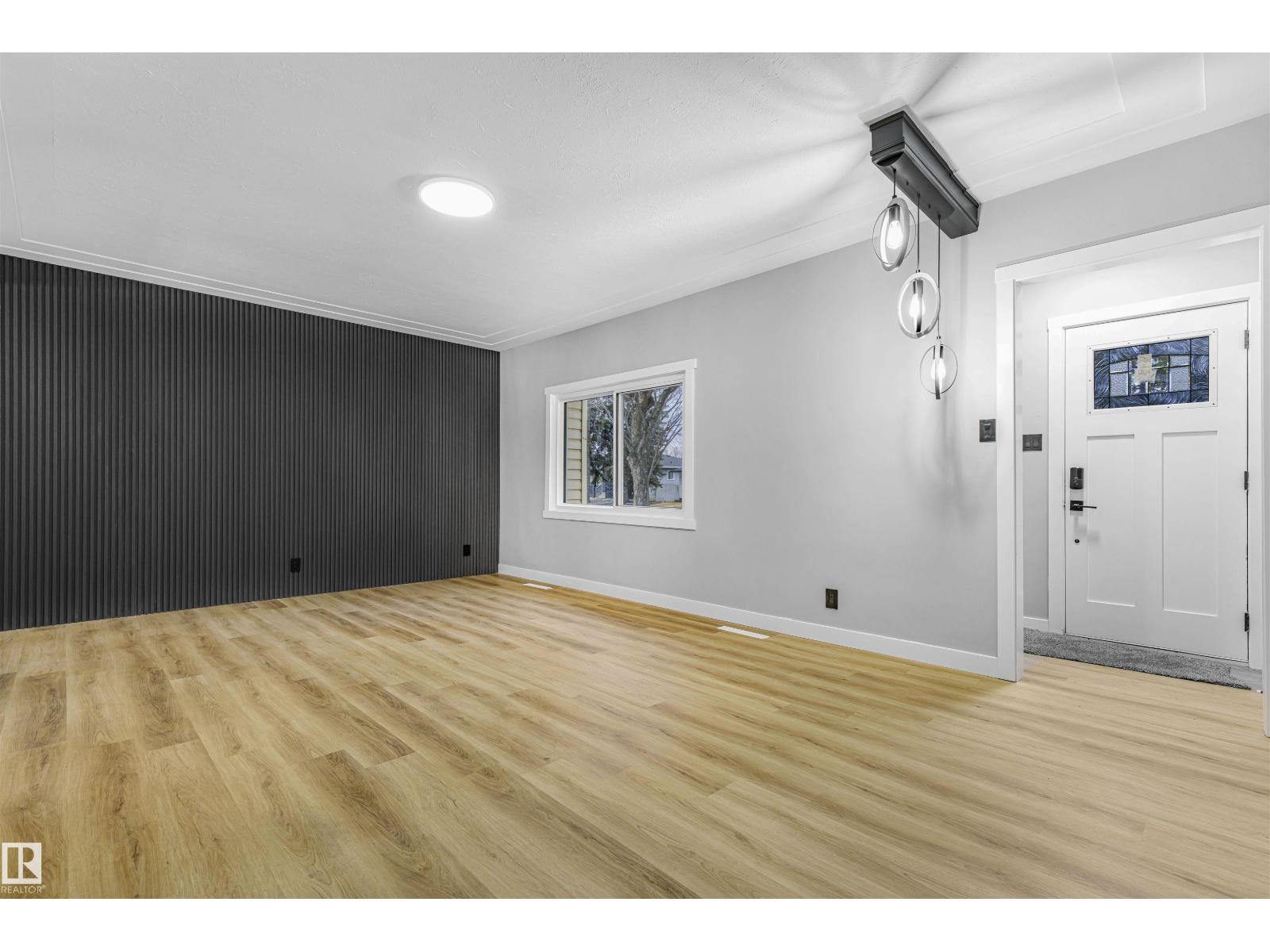 Unknown Address, ,    - Photo 3 - E4465753