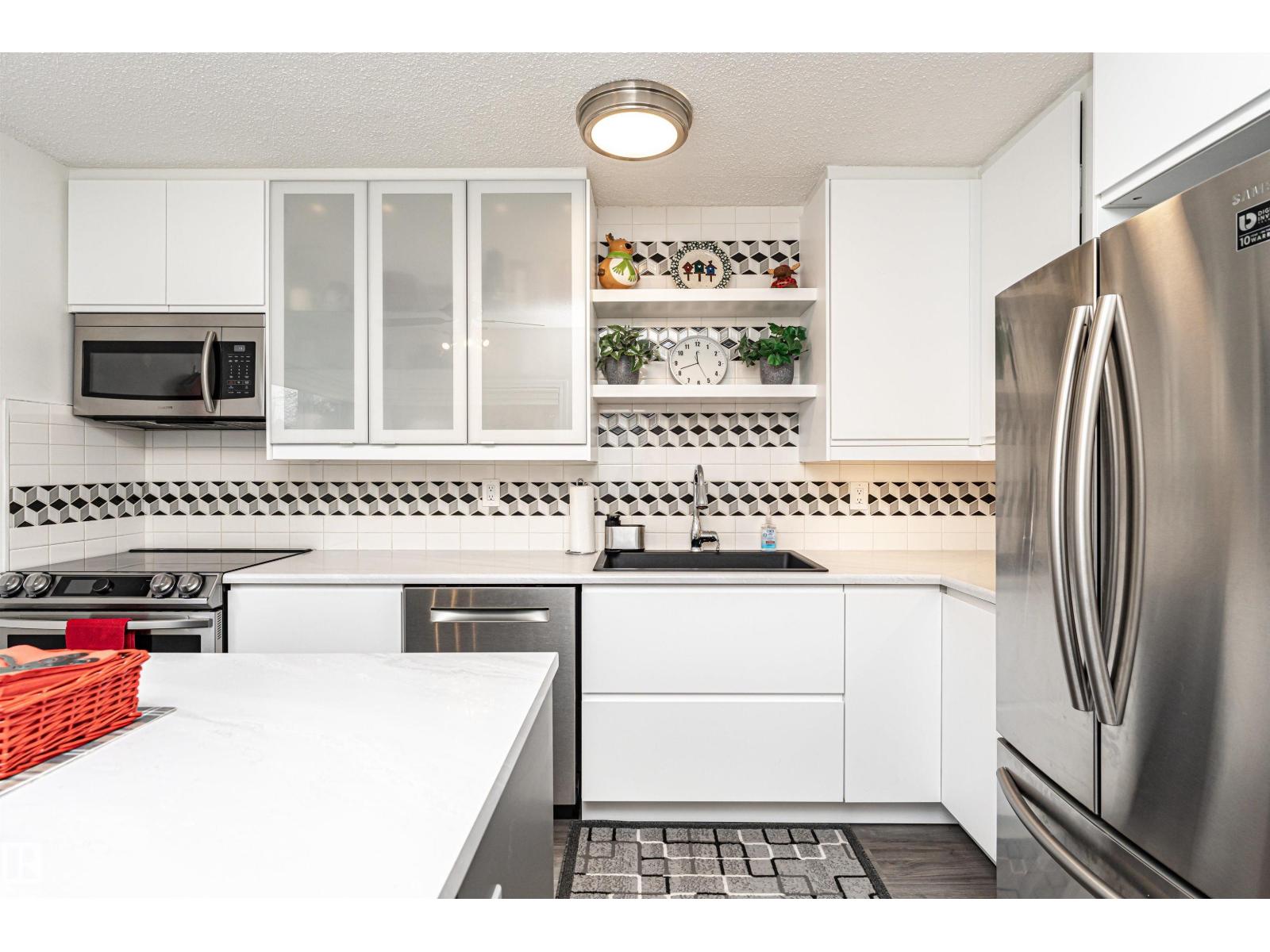 61 Forest Gv, St. Albert, Alberta  T8N 2Y1 - Photo 6 - E4465754