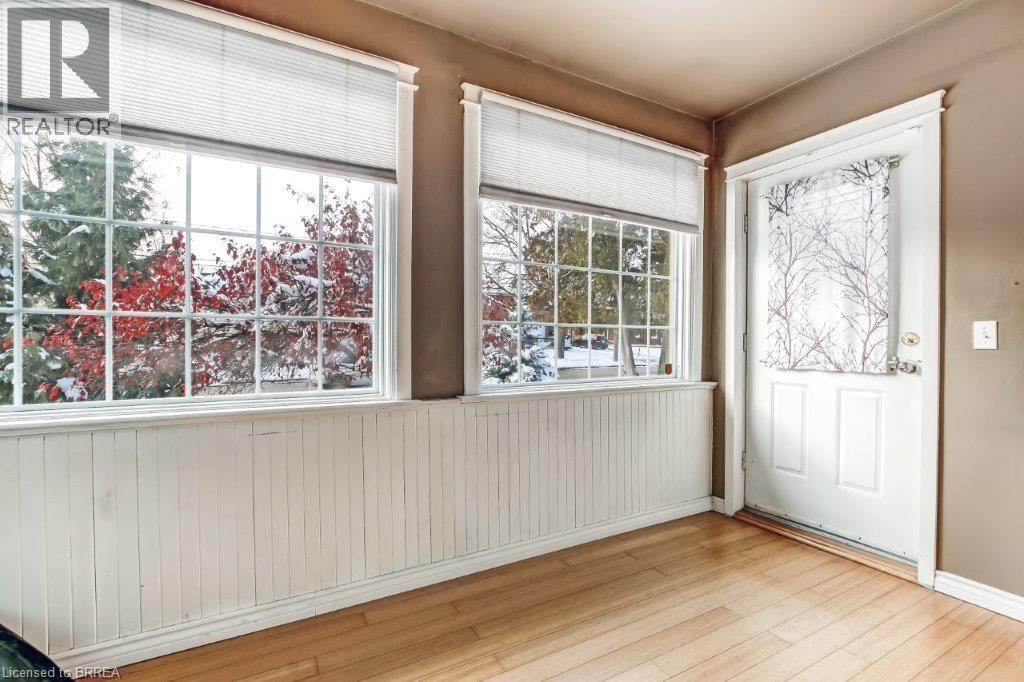 85 Grand River Avenue, Brantford, Ontario N3T 4X5 - Photo 3 - 40788052