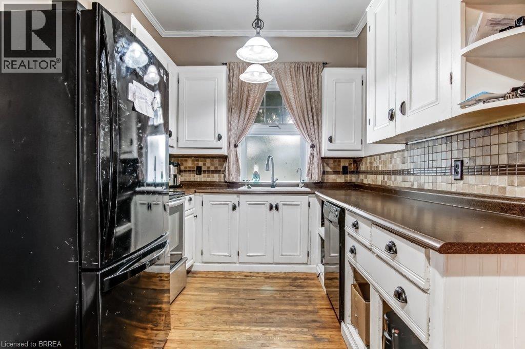 85 Grand River Avenue, Brantford, Ontario N3T 4X5 - Photo 4 - 40788052