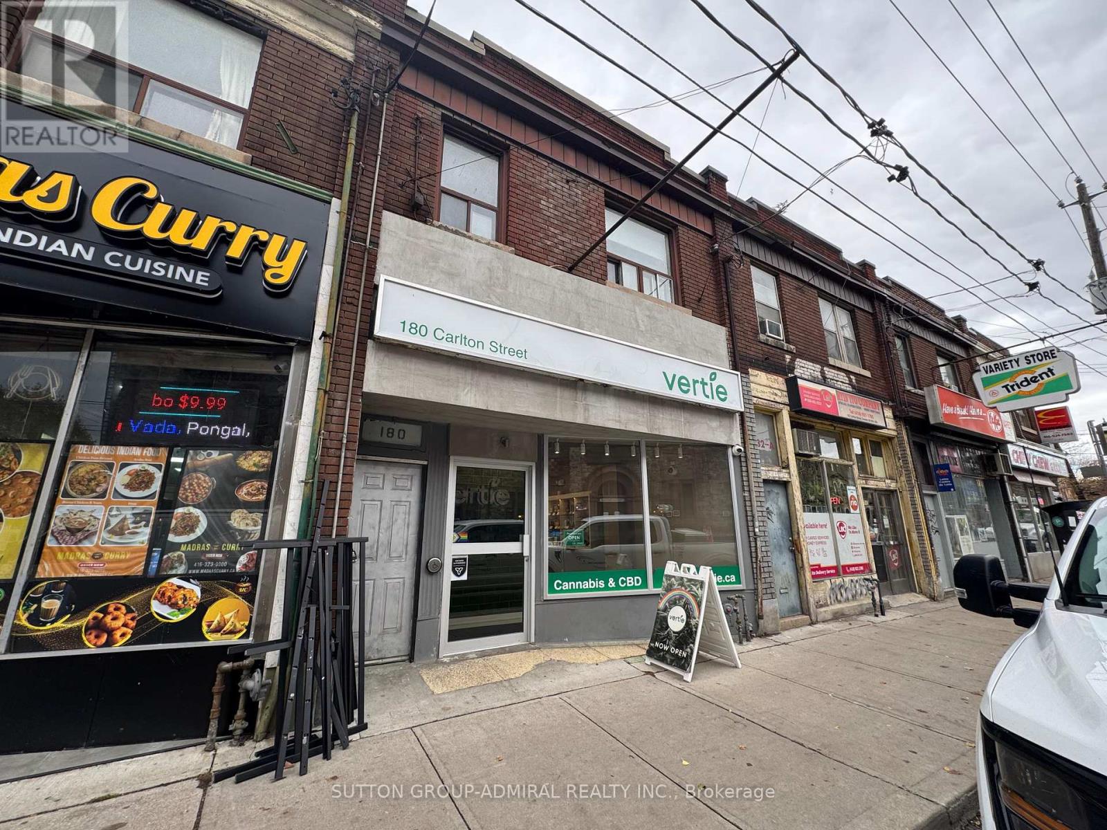 1 - 180 CARLTON STREET, Toronto, Ontario