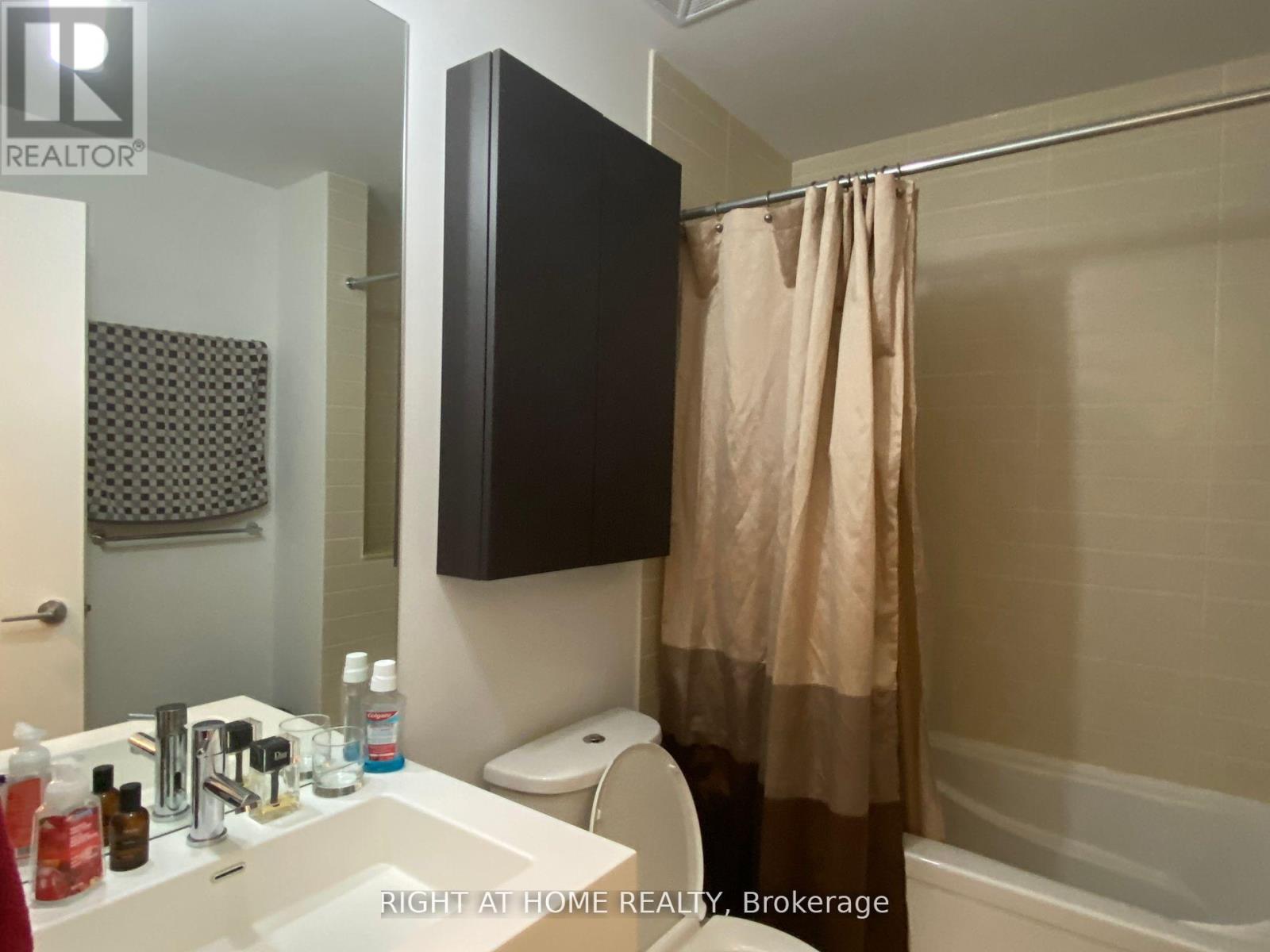 N611 - 116 George Street, Toronto, Ontario  M5A 3S2 - Photo 12 - C12545932