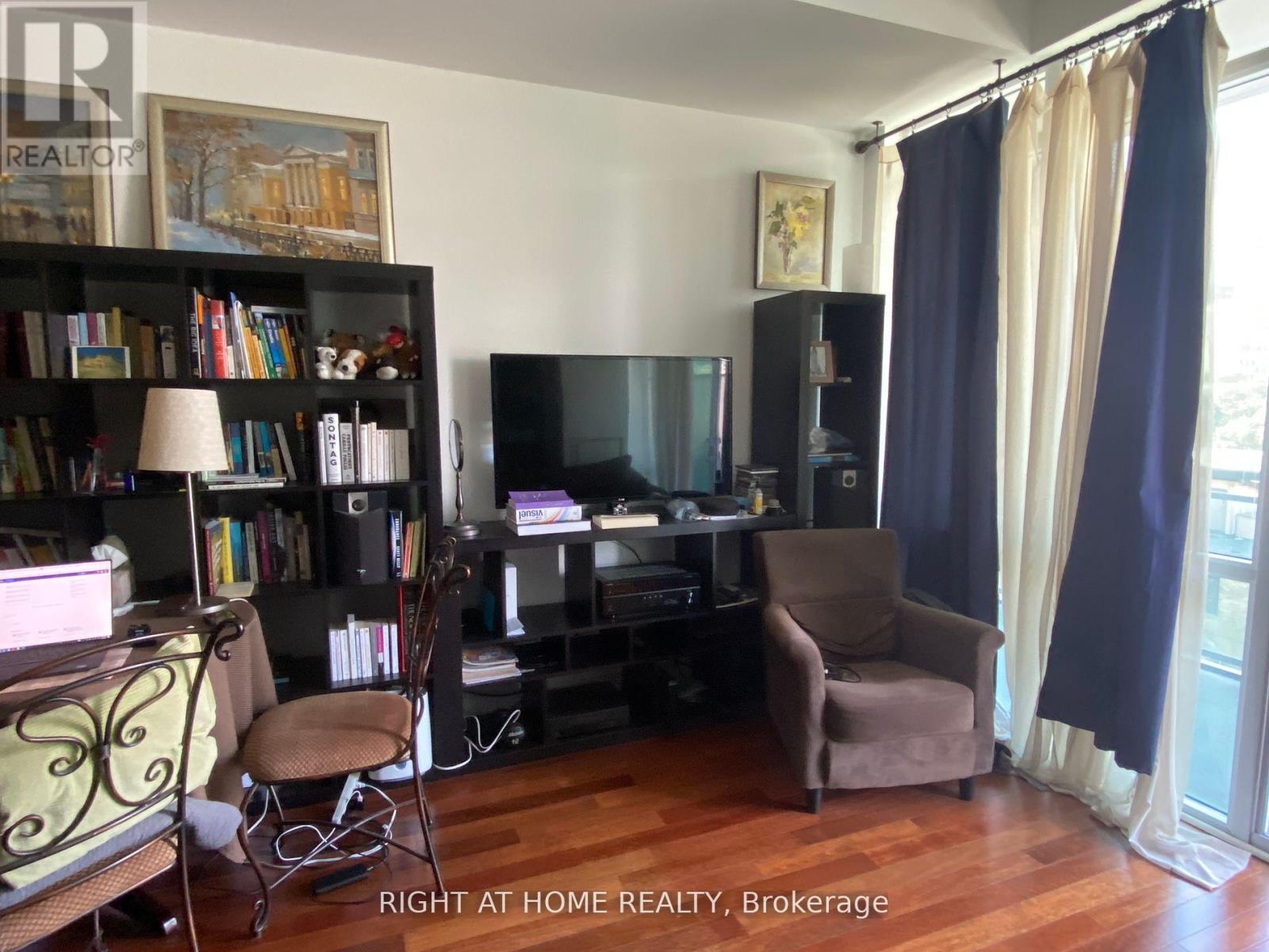 N611 - 116 George Street, Toronto, Ontario  M5A 3S2 - Photo 7 - C12545932